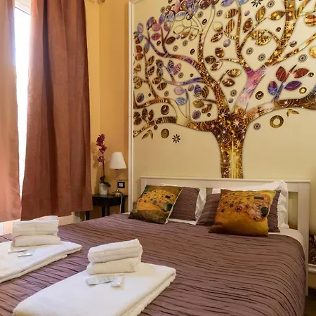 Central City Genova بيت ضيافة