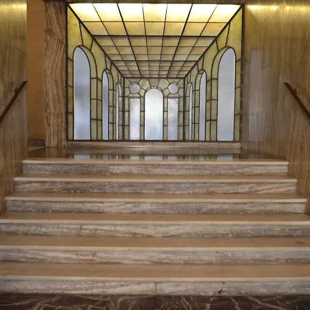 Central City Genova بيت ضيافة